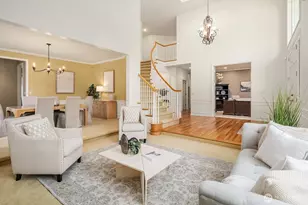 27131 SE 25th Pl, Sammamish, WA 98075 - Photo 9