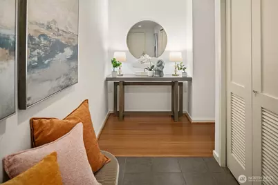 76 Cedar St #405, Seattle, WA 98121 - Photo 3