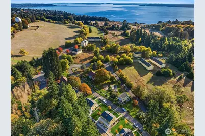 4422 Montana Circle W, Seattle, WA 98199 - Photo 27