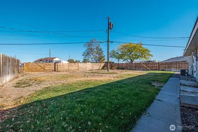 1127 Arlington Drive NE, Moses Lake, WA 98837 - Photo 15