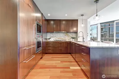 500 106th Avenue NE #3109, Bellevue, WA 98004 - Photo 9