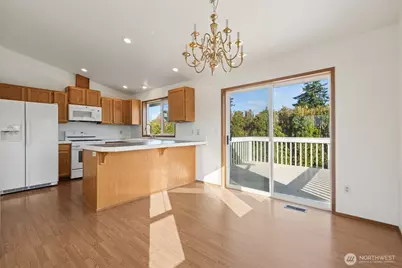 537 Burger Place, Enumclaw, WA 98022 - Photo 9