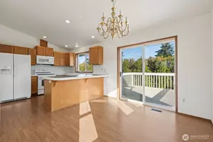 537 Burger Pl, Enumclaw, WA 98022 - Photo 9