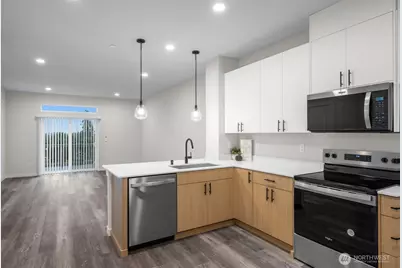 15613 Admiralty Way #B1, Lynnwood, WA 98087 - Photo 5