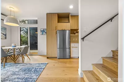 8547 Evanston Avenue N, Seattle, WA 98103 - Photo 13