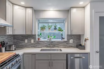 11642 SE 323rd Place, Auburn, WA 98092 - Photo 9