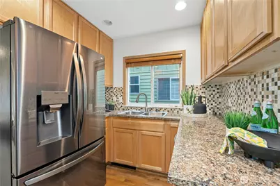 14348 Wallingford Avenue N, Seattle, WA 98133 - Photo 9