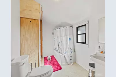 817 W 13th Street, Port Angeles, WA 98363 - Photo 19