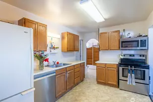 817 W 13th St, Port Angeles, WA 98363 - Photo 15