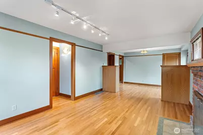 7400 32nd Ave NW, Seattle, WA 98117 - Photo 5