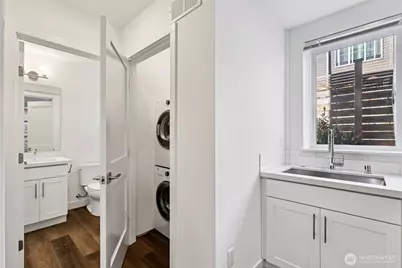 5259 Brooklyn Avenue NE, Seattle, WA 98105 - Photo 27