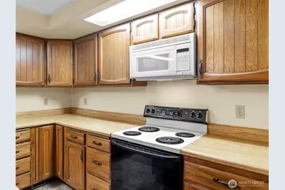 9907 Blomberg Street SW, Olympia, WA 98512 - Photo 11