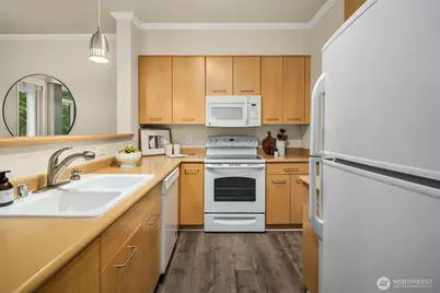 710 240th Way SE #G201, Sammamish, WA 98074 - Photo 15