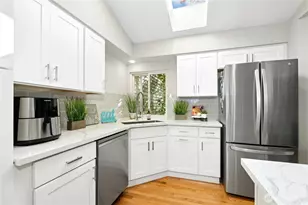 15865 Northup Way, Bellevue, WA 98008 - Photo 9