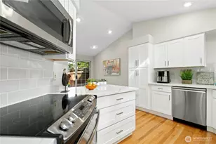 15865 Northup Way, Bellevue, WA 98008 - Photo 11