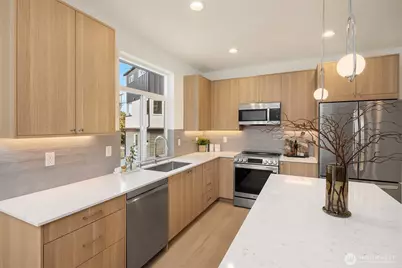 10821 11th Avenue NE, Seattle, WA 98125 - Photo 5