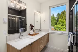 10827 11th Ave NE, Seattle, WA 98125 - Photo 13