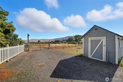 10901 N Pioneer Road, Prosser, WA 99350 - Photo 13