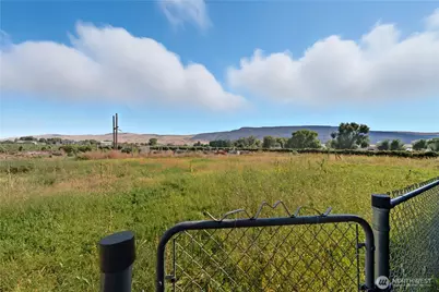 10901 N Pioneer Road, Prosser, WA 99350 - Photo 17