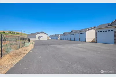 9967 W.8 Road NW #G-40, Quincy, WA 98848 - Photo 3