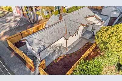 7310 35th Avenue SW, Seattle, WA 98126 - Photo 3