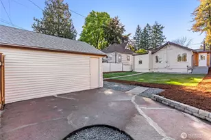 7310 35th Ave SW, Seattle, WA 98126 - Photo 33