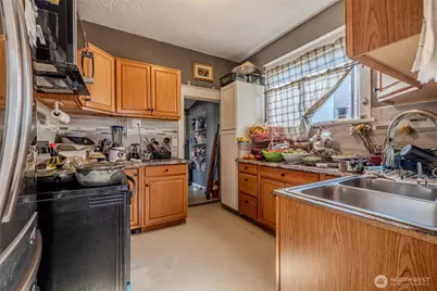 221 Okanogan Ave, Wenatchee, WA 98801 - Photo 11