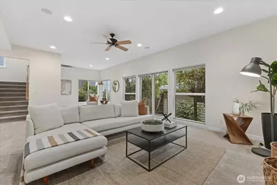 221 8th Avenue W, Kirkland, WA 98033 - Photo 11