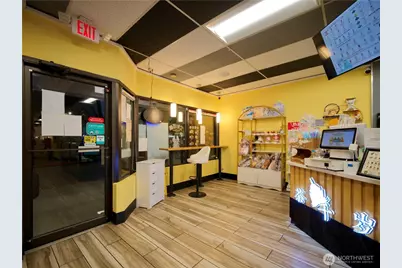 1580 NW Gilman Boulevard #D5, Issaquah, WA 98027 - Photo 3