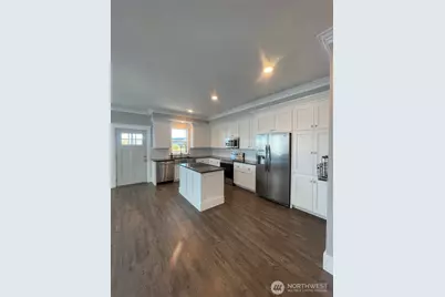 345 Island Lane, Raymond, WA 98577 - Photo 5