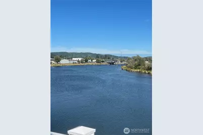 345 Island Lane, Raymond, WA 98577 - Photo 13