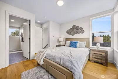 8547 Evanston Avenue N, Seattle, WA 98103 - Photo 27