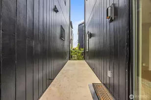 8547 Evanston Ave N, Seattle, WA 98103 - Photo 31