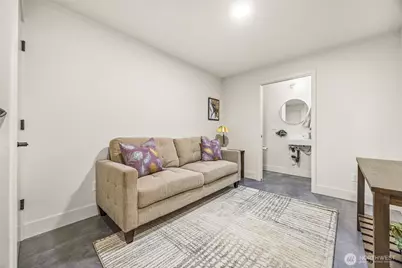 8547 Evanston Avenue N, Seattle, WA 98103 - Photo 21