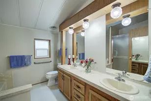 17308 Woodcrest Dr NE, Bothell, WA 98011 - Photo 23