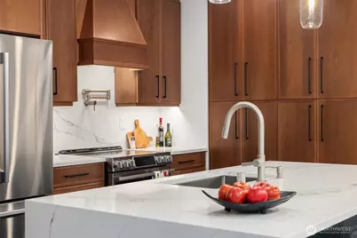 4318 NE 41st Street, Seattle, WA 98105 - Photo 11