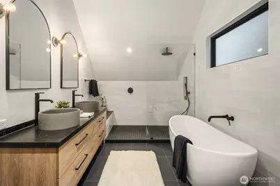 4318 NE 41st Street, Seattle, WA 98105 - Photo 17