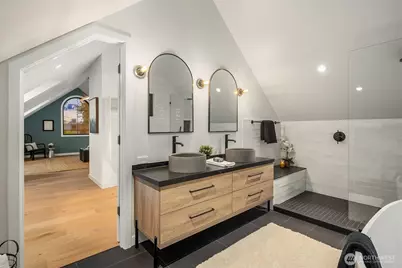 4318 NE 41st Street, Seattle, WA 98105 - Photo 19