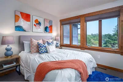 937 N 71st Street, Seattle, WA 98103 - Photo 29