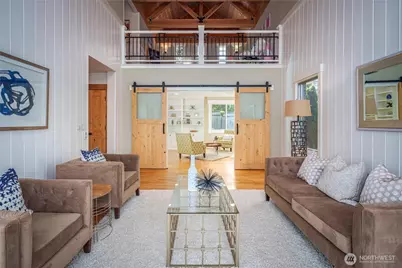 937 N 71st Street, Seattle, WA 98103 - Photo 9