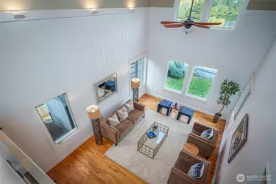 937 N 71st Street, Seattle, WA 98103 - Photo 11