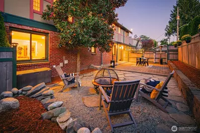 937 N 71st Street, Seattle, WA 98103 - Photo 5