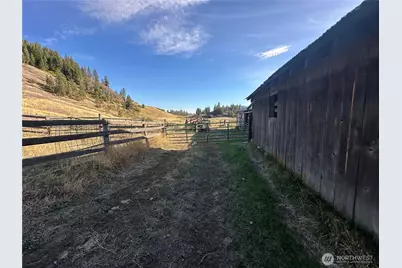 640 Highland Loop Road, Kettle Falls, WA 99141 - Photo 29