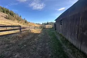 640 Highland Loop Rd, Kettle Falls, WA 99141 - Photo 29