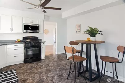 1724 Iron Street, Bellingham, WA 98225 - Photo 11