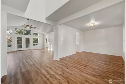 425 S 39th Place, Mount Vernon, WA 98274 - Photo 5