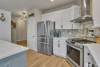 463 Petersen Drive E, Enumclaw, WA 98022 - Photo 11