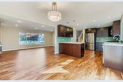 17217 NE 14th Street, Bellevue, WA 98008 - Photo 9