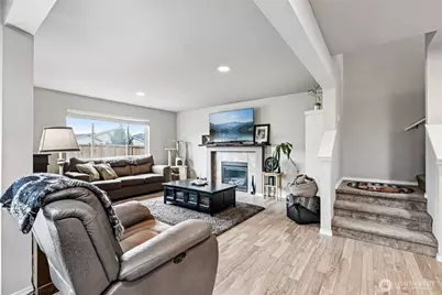 18818 111th Avenue Ct E, Puyallup, WA 98374 - Photo 3