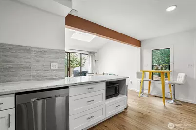 8739 17th Avenue NW, Seattle, WA 98117 - Photo 13